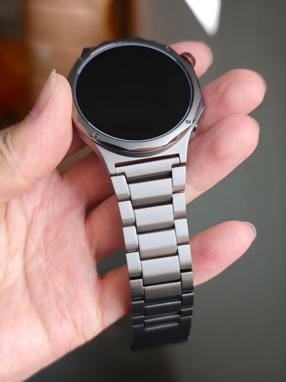 Pure titanium 3-link bracelet band installed on OPPO Watch X3